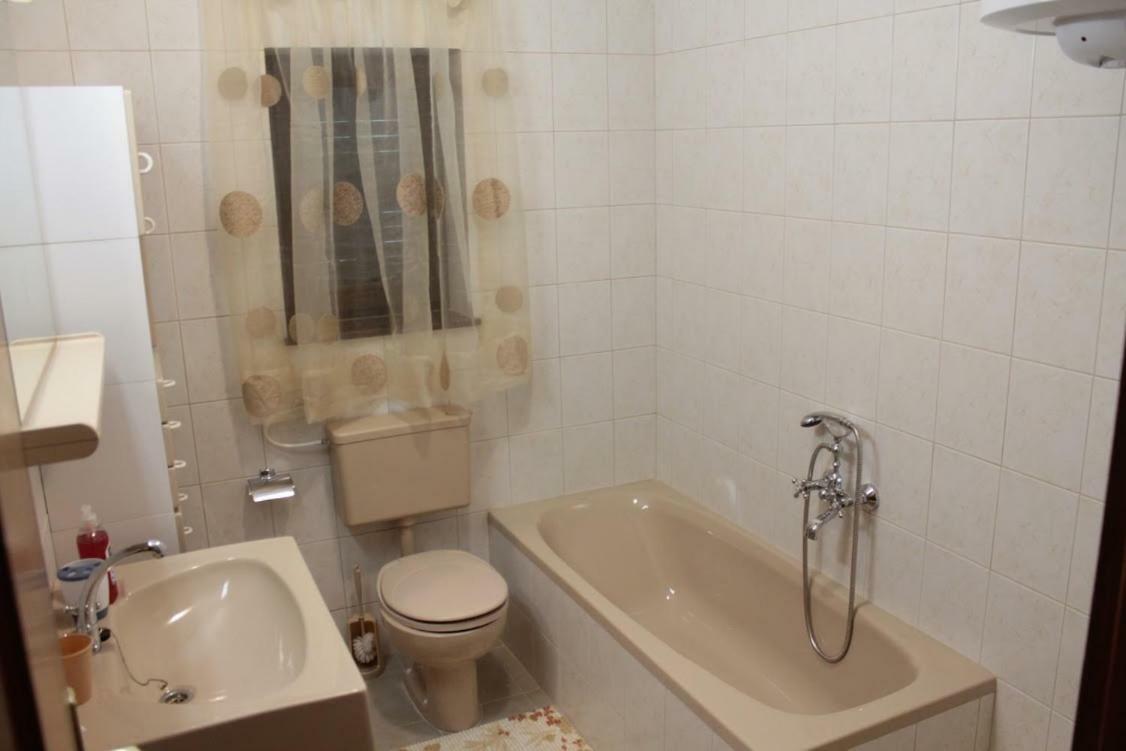 Apartmani Peko Pag Town Esterno foto