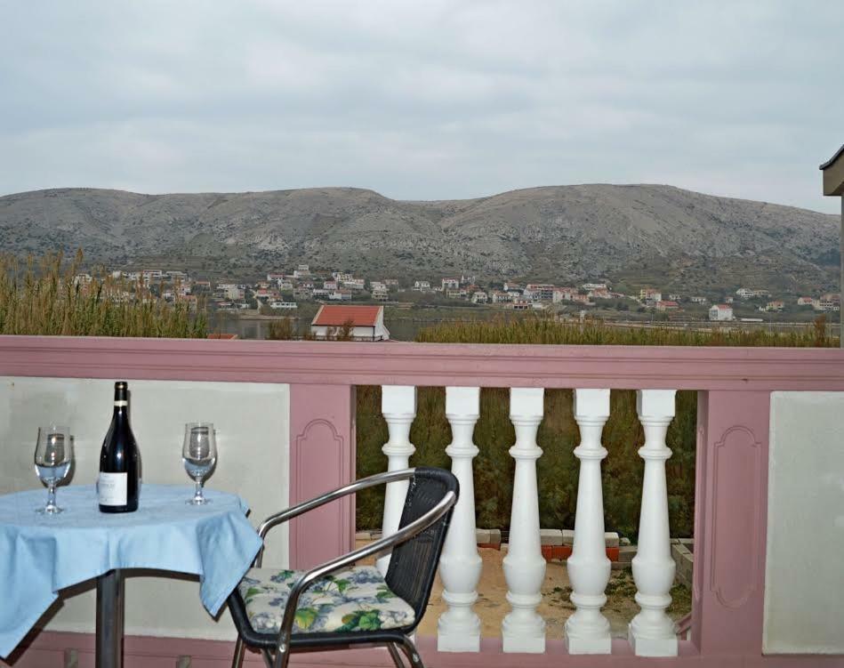 Apartmani Peko Pag Town Esterno foto