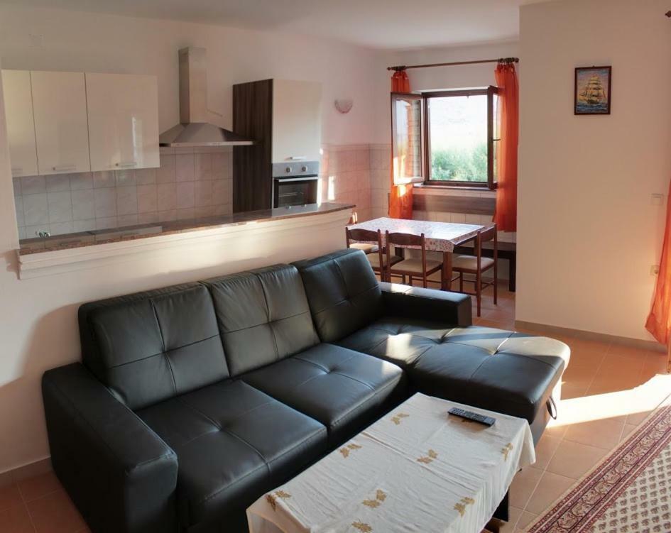 Apartmani Peko Pag Town Esterno foto