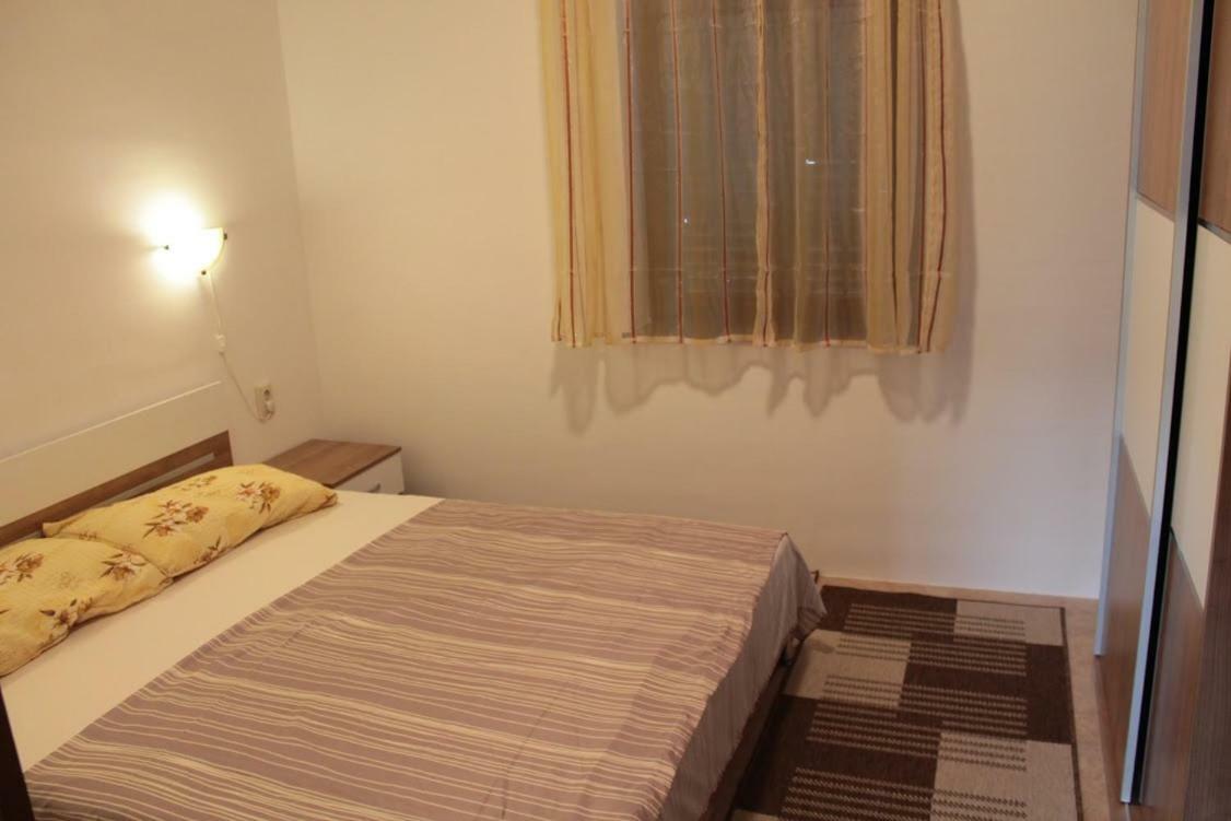 Apartmani Peko Pag Town Esterno foto