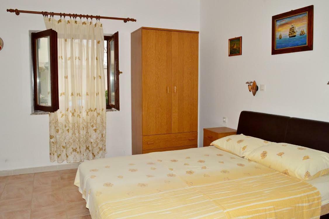 Apartmani Peko Pag Town Esterno foto